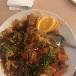Hunan Chinese Restaurant - Two flavor beef and chicken with veggies
