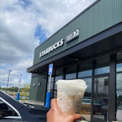 Starbucks - Iced Chai Tea Latte with Salted Carmel Cold foam