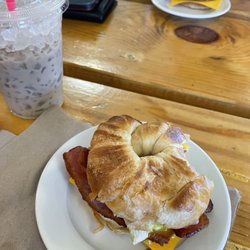 Huckleberry Junction Cafe - Breakfast sandwich