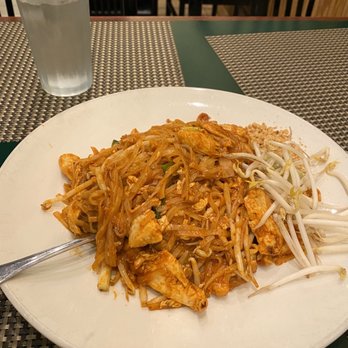 Lemon Grass Thai Kitchen - Chicken Pad Thai - Thai Near Me - Riverview, Florida