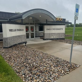Wells Fargo Bank - Banks & Credit Unions Near Me - Clive, Iowa Wells Fargo Bank - Banks & Credit Unions Near Me - Clive, Iowa