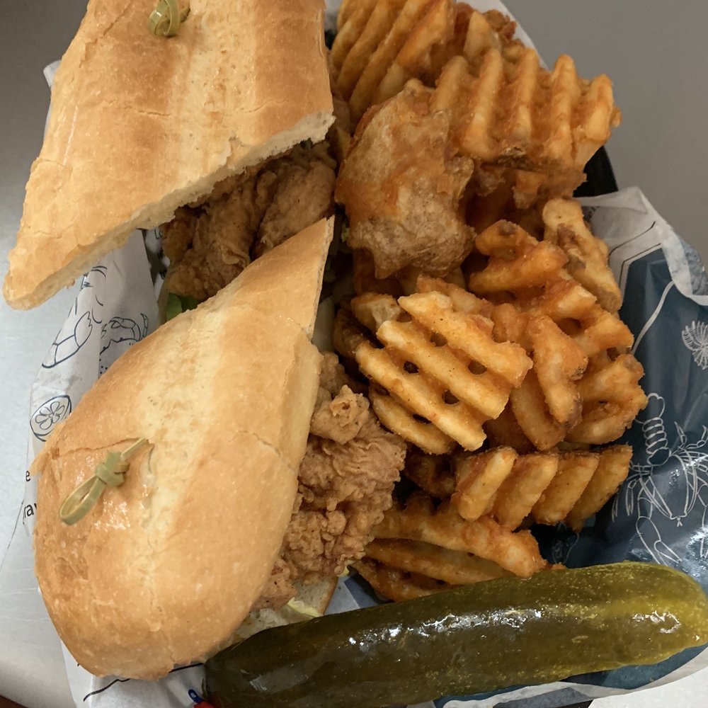 Crab Du Jour - Chicken po boy waffle fries - Seafood Near Me - Brooklyn, New York