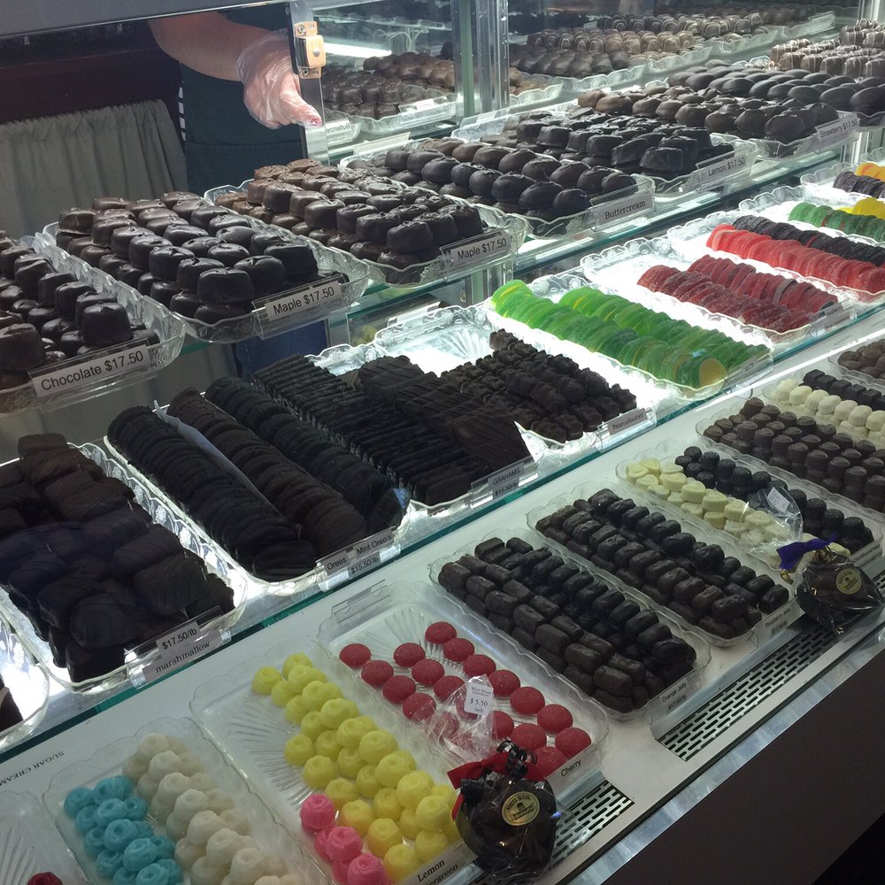 White House Chocolates - Display of candy and chocolates - Candy Stores Near Me - Burton, Ohio White House Chocolates - Display of candy and chocolates - Candy Stores Near Me - Burton, Ohio