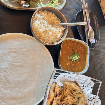 Masala Craft - Dal Makhni and garlic naan - Indian Near Me - Williamsburg, Virginia Masala Craft - Dal Makhni and garlic naan - Indian Near Me - Williamsburg, Virginia