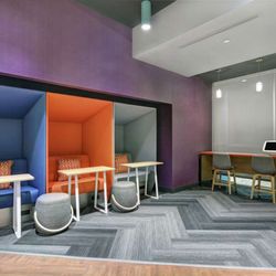 Tru by Hilton Springfield Downtown - Business Center