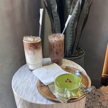 Sorbo - Vanilla and mocha latte with the matcha cake ( you have to get the matcha cake) 10/10 - Wine Bars Near Me - Wesley Chapel, Florida