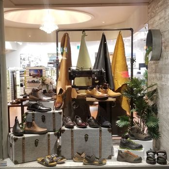 Naot - Men's front window. - Shoe Stores Near Me - Toronto, Ontario Naot - Men's front window. - Shoe Stores Near Me - Toronto, Ontario