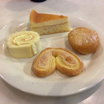 Flaming Grill And Supreme Buffet - My desert sampler.... - Buffets Near Me - Manville, New Jersey