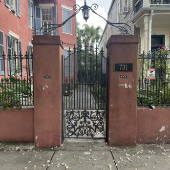 Wise Wolf Wellness - Entrance. I'll meet you here at the courtyard for my New Orleans massage, movement, and meditation studio - Massage Therapy Near Me - New Orleans, Louisiana Wise Wolf Wellness - Entrance. I'll meet you here at the courtyard for my New Orleans massage, movement, and meditation studio - Massage Therapy Near Me - New Orleans, Louisiana