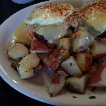 Millie's Cafe - Crab cakes eggs benedict - Breakfast & Brunch Near Me - Los Angeles, California Millie's Cafe - Crab cakes eggs benedict - Breakfast & Brunch Near Me - Los Angeles, California
