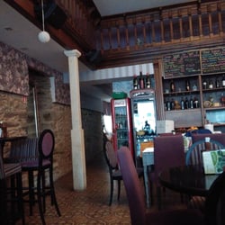 Cantón de Bailén - Local con espíritu. Si viviese en Monforte, sería mi lugar de cabecera. Como el Astoria de @hutxu pero en Monforte. xD