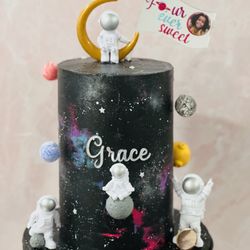Kimone's Cake Art Studio - Galaxy themed birthday cake