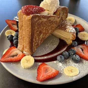Everyday Eatery - French Toast Forever - Cafes Near Me - Irvine, California