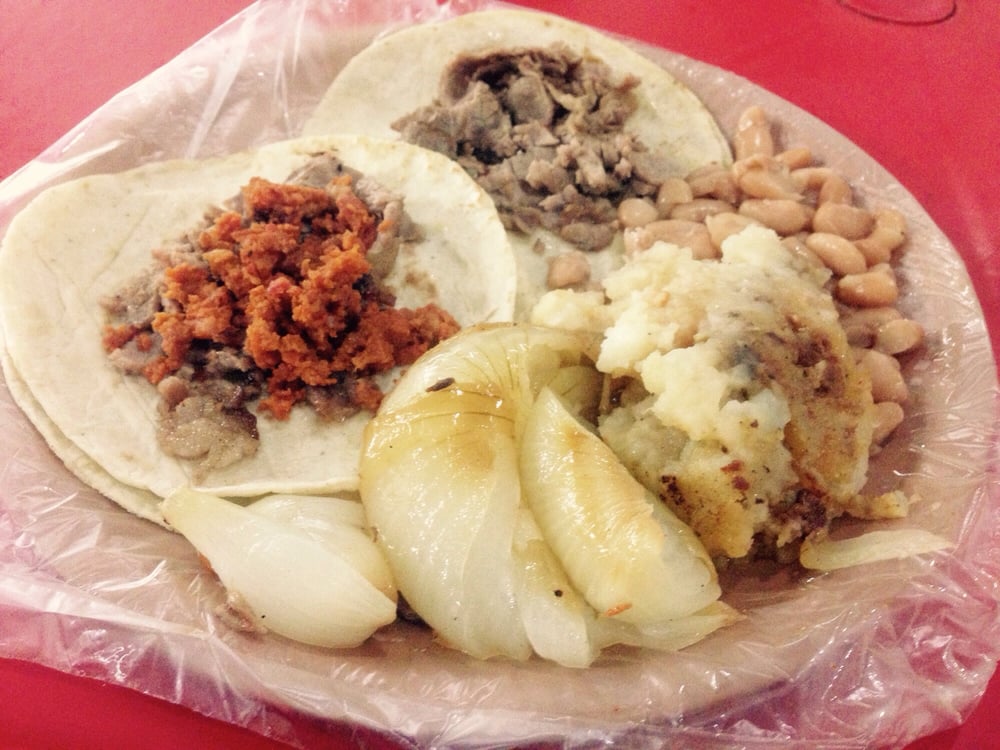 TACOS SAN JUAN DE LOS LAGOS Blvd. Aeropuerto 840, León, Guanajuato, Mexico Tacos
