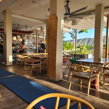 Deck. - Hawaiian Near Me - Honolulu, Hawaii Deck. - Hawaiian Near Me - Honolulu, Hawaii