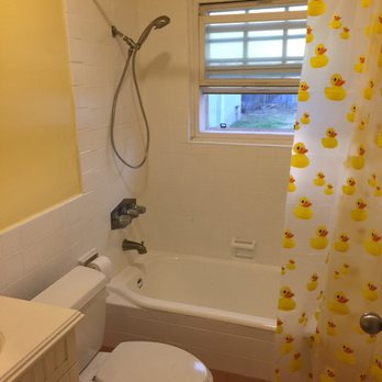 West Side Reglazing - AFTER! Everyone who came through the house loved the "Rubber Duckie Tub". - General Contractors Near Me - Los Angeles, California West Side Reglazing - AFTER! Everyone who came through the house loved the "Rubber Duckie Tub". - General Contractors Near Me - Los Angeles, California