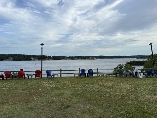 The Lodge of Four Seasons by null