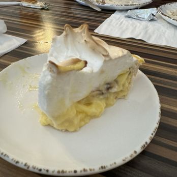 T Walker’s On Main Street - Banana cream pie - Bars Near Me - Gothenburg, Nebraska T Walker’s On Main Street - Banana cream pie - Bars Near Me - Gothenburg, Nebraska