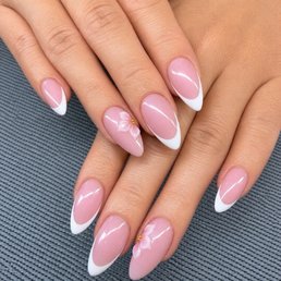 My beautiful almond shaped French tips. My beautiful almond shaped French tips.