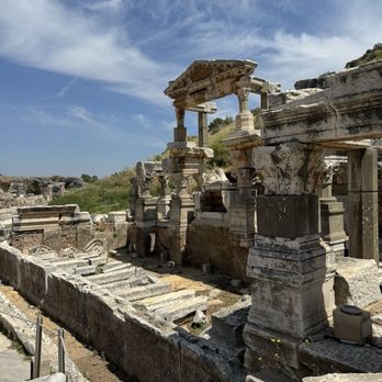 Ephesus - Landmarks & Historical Buildings Near Me - İzmir, 35