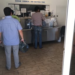 Good place  to get bottle water to fill in. Great place.