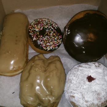 Friendly Donut House - From top left: Maple Bar, Cake Donut with Rainbow Sprinkles, Bavarian Creme, Maple Bear Claw, Raspberry Filled Powdered Donut. - Donuts Near Me - Henderson, Nevada Friendly Donut House - From top left: Maple Bar, Cake Donut with Rainbow Sprinkles, Bavarian Creme, Maple Bear Claw, Raspberry Filled Powdered Donut. - Donuts Near Me - Henderson, Nevada