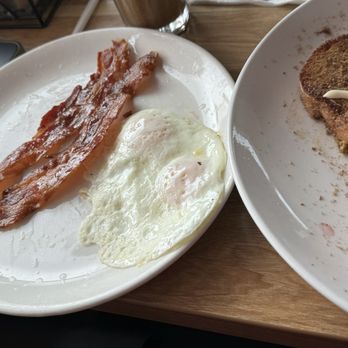 Broken Yolk Cafe - Breakfast & Brunch Near Me - Oceanside, California Broken Yolk Cafe - Breakfast & Brunch Near Me - Oceanside, California