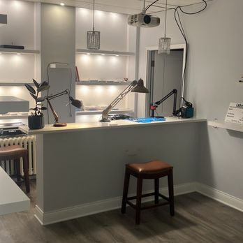 Arbor Mac Repair - Inside of our shop on the 3rd floor of the Willoughby Tower. - Mobile Phone Repair Near Me - Chicago, Illinois