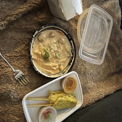 Thai Spice - Red curry chicken and chicken satay
