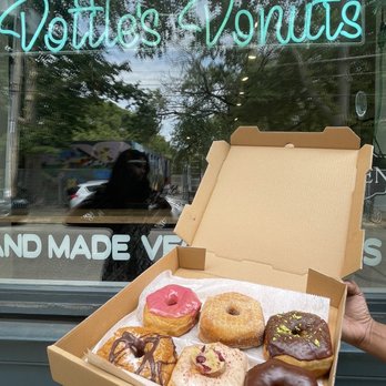 Dottie's Donuts - Donuts Near Me - Philadelphia, Pennsylvania