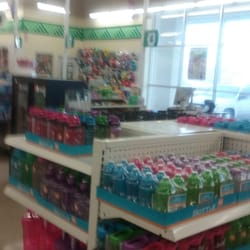 Dollar Tree - Lots of checkouts.