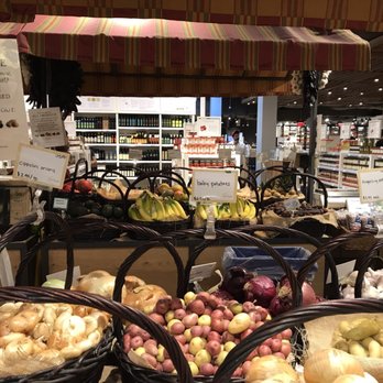 Eataly Boston - The market - Pizza Near Me - Boston, Massachusetts