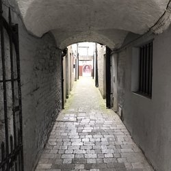 The Hole In The Wall - If the gates are open, the bar is open