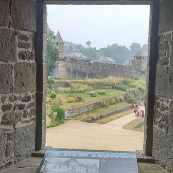 Chateau De Fougeres - Castles Near Me - Fougères, 35