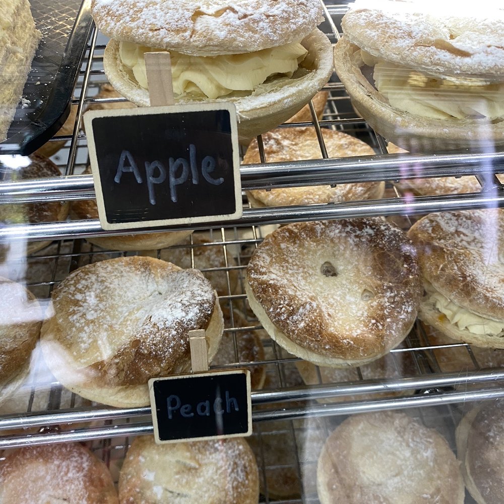 Robertson Pie Shop - Bakeries Near Me - Robertson, NSW