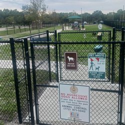 Winter Lakes Dog Park - The medium dog bark