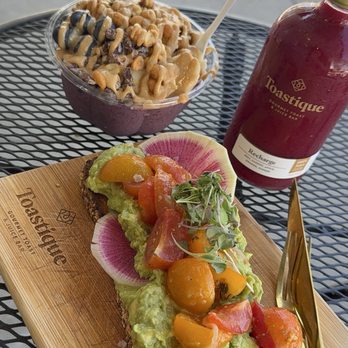 Toastique - Avocado Smash Toast and PBB Bowl - Juice Bars & Smoothies Near Me - Balboa Island, California Toastique - Avocado Smash Toast and PBB Bowl - Juice Bars & Smoothies Near Me - Balboa Island, California