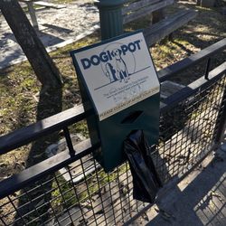 De Turk Round Barn Dog Park - Please use these!