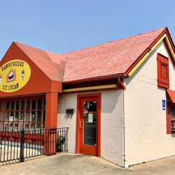The Hut Diner - Outside view