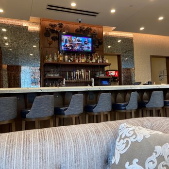 The Habitat - View of bar - Bars Near Me - Omaha, Nebraska