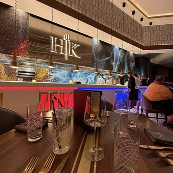 Gordon Ramsay Hell’s Kitchen - Inside in front of the chefs - Bars Near Me - Mashantucket, Connecticut