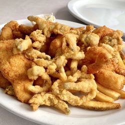 Anchors Away Family Restaurant & Dairy Bar - Seafood combo... haddock, shrimps and scallops