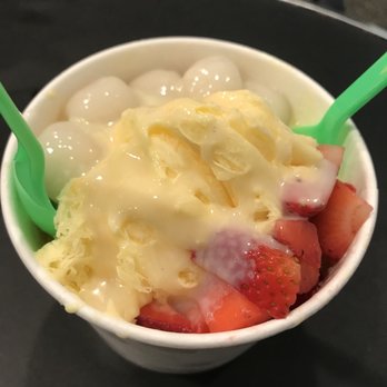 Salju Dessert - Mango shaved ice with rice balls and strawberry. Perfect summer treat! - Desserts Near Me - Alhambra, California Salju Dessert - Mango shaved ice with rice balls and strawberry. Perfect summer treat! - Desserts Near Me - Alhambra, California