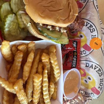 Dave's Hot Chicken - Halal Near Me - Phoenix, Arizona
