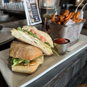 Apropoe's - Chicken Chipotle Melt w/sweet potato fries - New American Near Me - Baltimore, Maryland