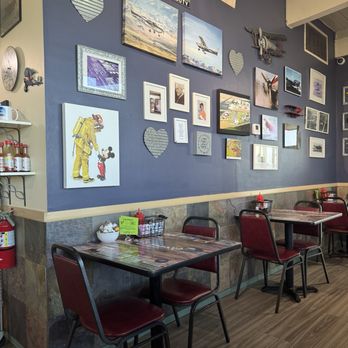 Airway Cafe - Tables - Cafes Near Me - Porterville, California Airway Cafe - Tables - Cafes Near Me - Porterville, California