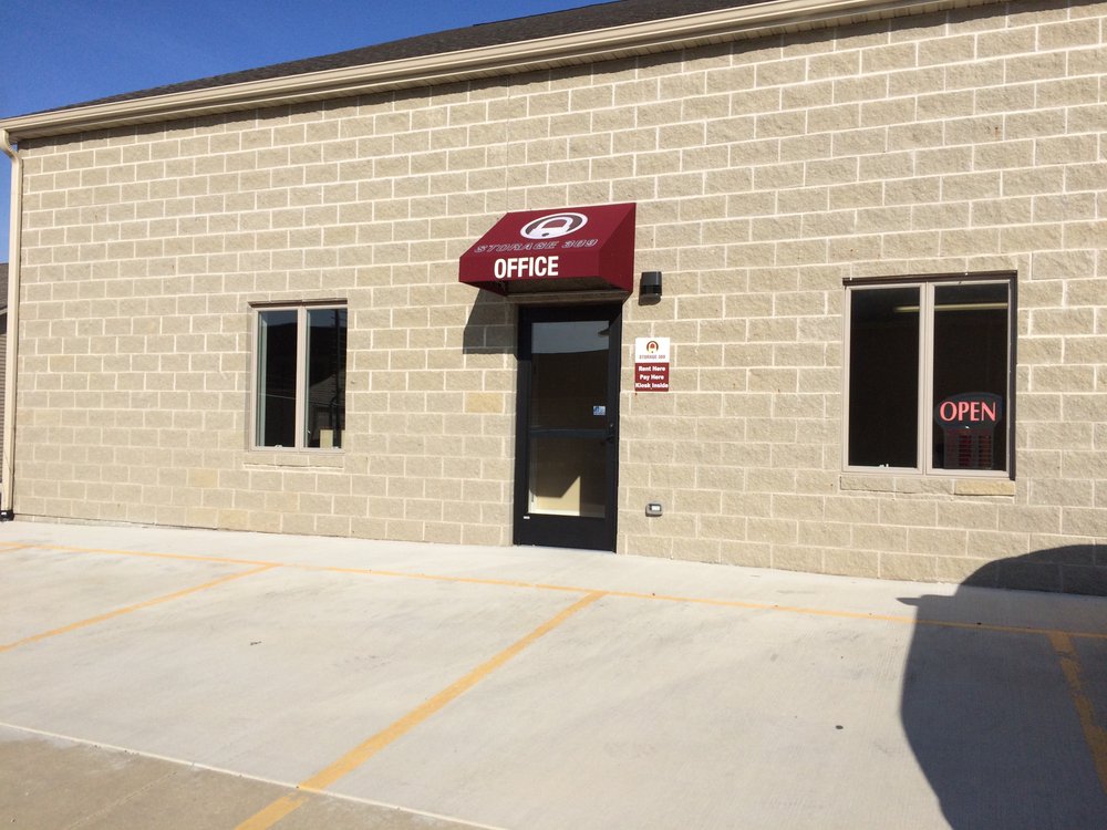 STORAGE 309 Updated September 2024 309 S Staley Rd, Champaign