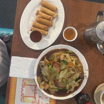 Ming's - Egg Roll (6pc)Hong Kong Style Chow Mein - Chinese Near Me - Fresno, California Ming's - Egg Roll (6pc)Hong Kong Style Chow Mein - Chinese Near Me - Fresno, California