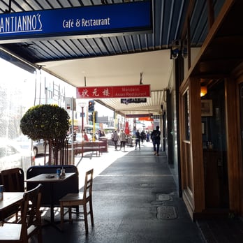 Santianno's Cafe - Outside seating - Restaurants Near Me - Melbourne, VIC Santianno's Cafe - Outside seating - Restaurants Near Me - Melbourne, VIC