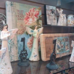 Pavilion Carousel Gift Shop